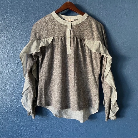 Skies Are Blue Gray Ruffle Sleeve Mixed Print Top - Picture 1 of 7